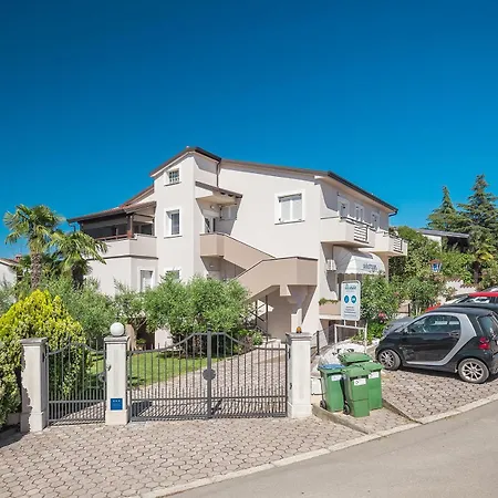 Apartments Aida Poreč Exterior foto